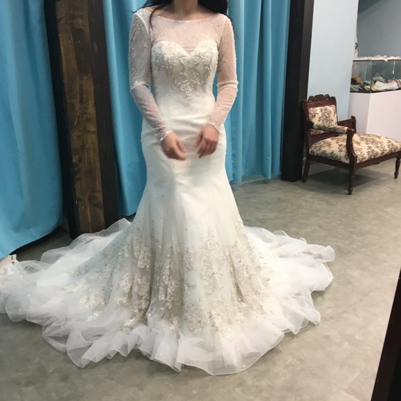 NEW Alfred Angelo Long Sleeve Lace Wedding Dress, Ivory Size 4, Mermaid - Picture 3 of 12